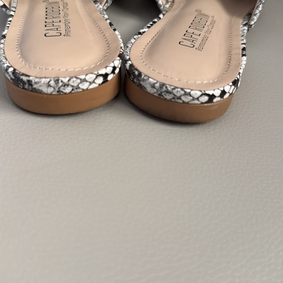 Cape Robbin Black and White Snakeskin Mules With Gold Stud Detail - Picture 5 of 6